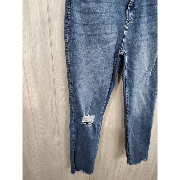 Judy Blue Boyfriend Fit Embroidered Distressed Western Cowgirl Denim Jeans 15/32 - Picture 3 of 8